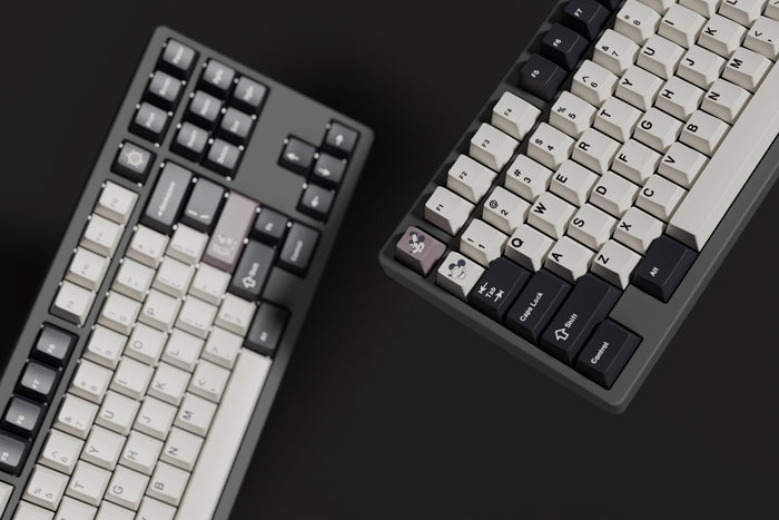 Steamboat Throwback Keycaps and Switches